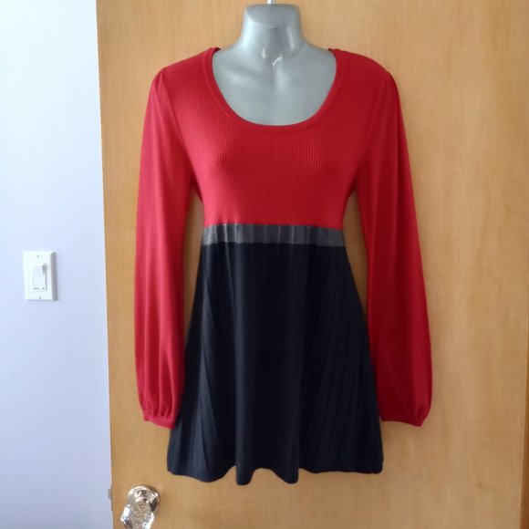 STYLE & CO SIZE M RED, GREY, & BLACK TUNIC SWEATER - Picture 1 of 6